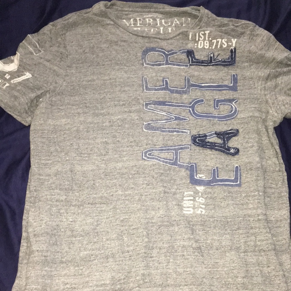 Men’s size L American eagle t shirt
